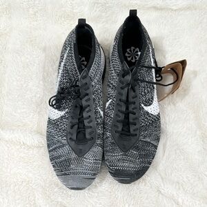 Nike Black‎ and White Athletic Shoes
